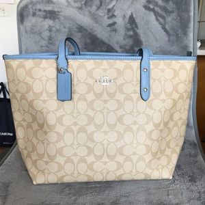SOLD Coach leather tote shopper bag